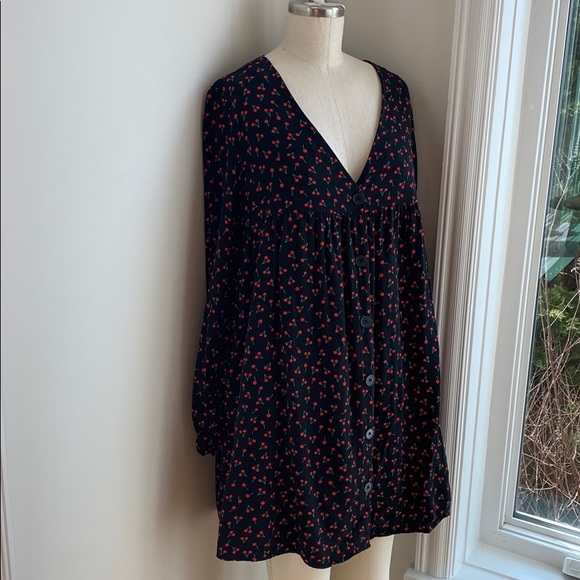 Cherry printed Tent dress with buttons down front - Picture 2 of 8